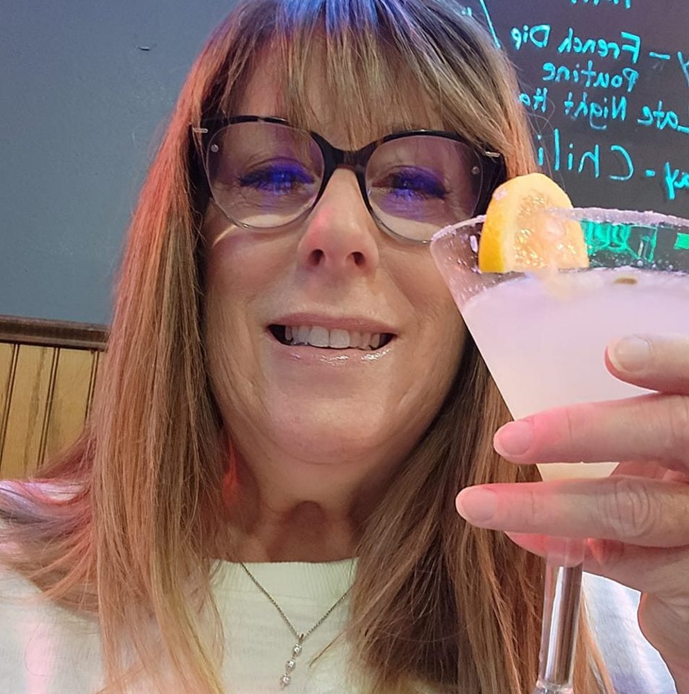 Meet your Posher, Laurie